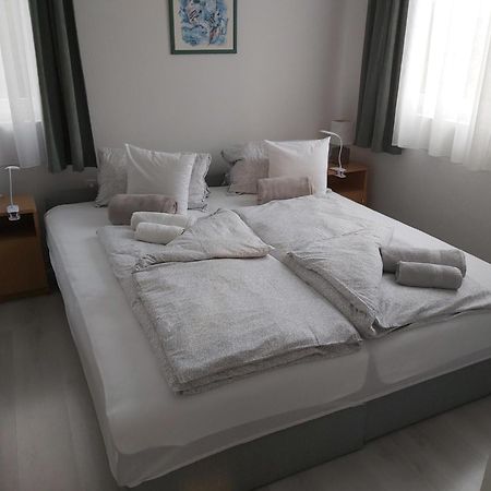 Apartamento Apartmanház Horváth Balatonboglár Exterior foto