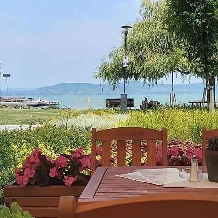 Apartamento Apartmanház Horváth Balatonboglár Exterior foto