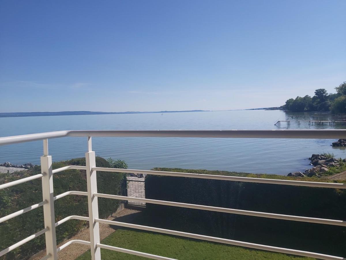 Apartamento Apartmanház Horváth Balatonboglár Exterior foto