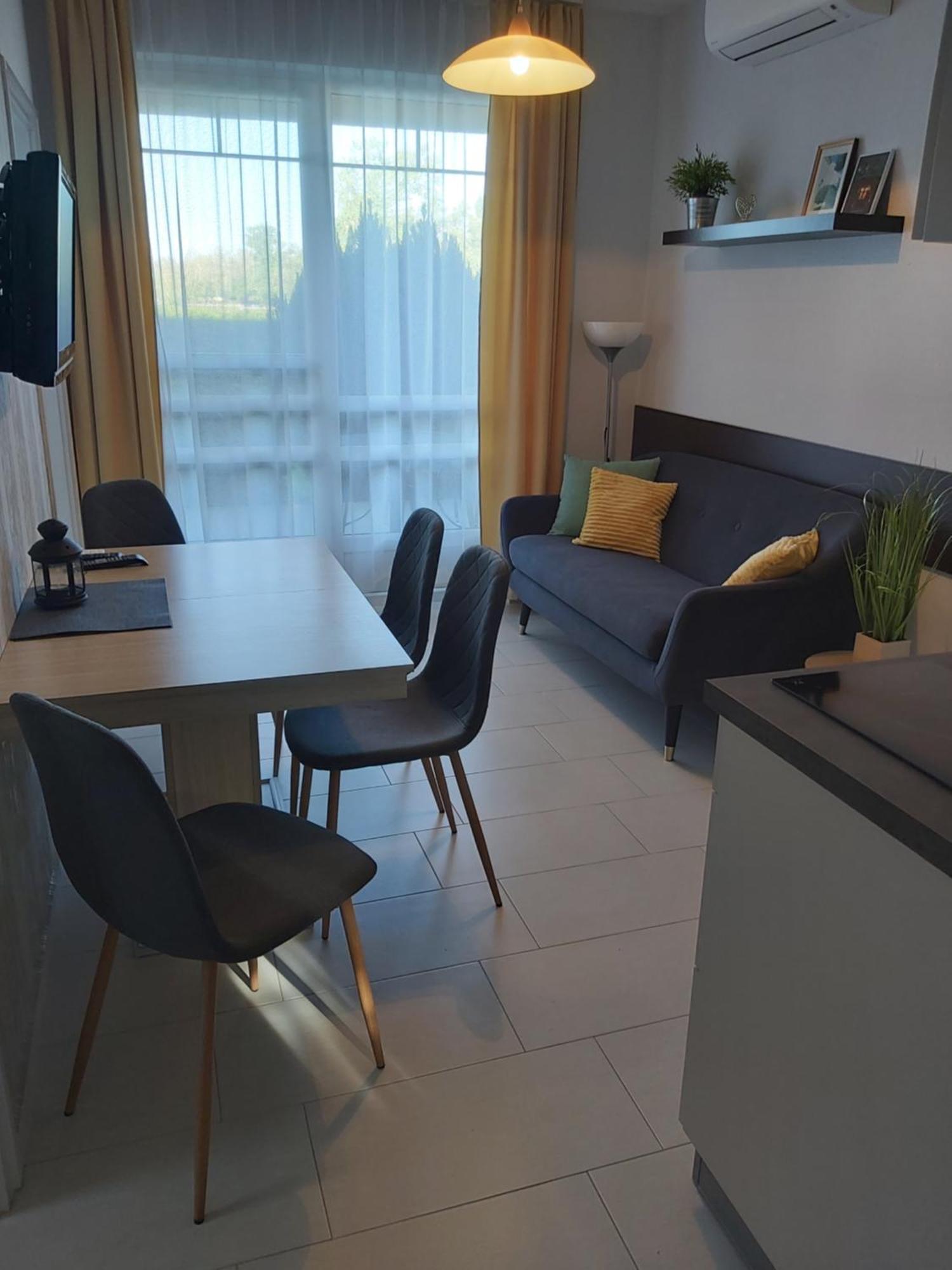 Apartamento Apartmanház Horváth Balatonboglár Exterior foto